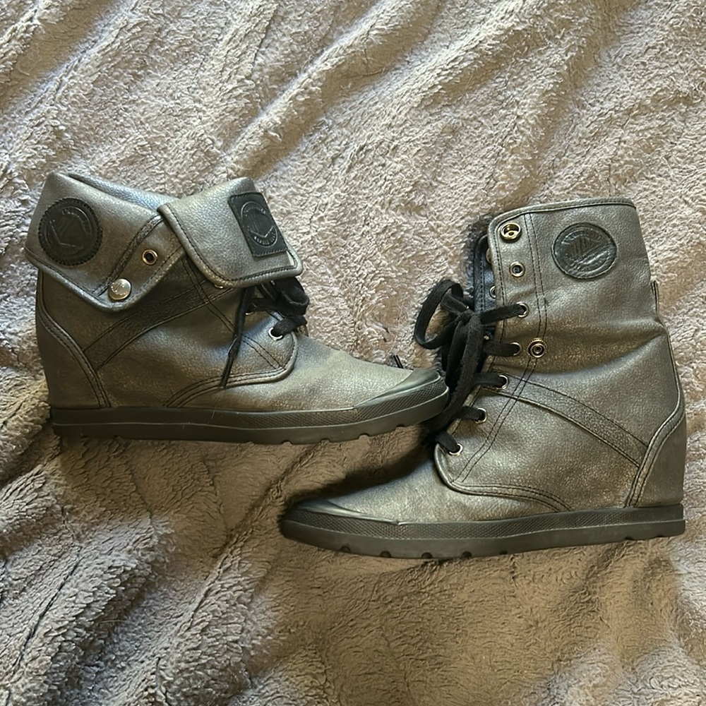 Palladium boots